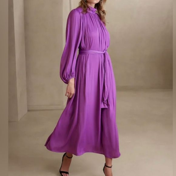 Banana Republic Factory Dresses & Skirts - Banana Republic Slit Back Maxi Dress